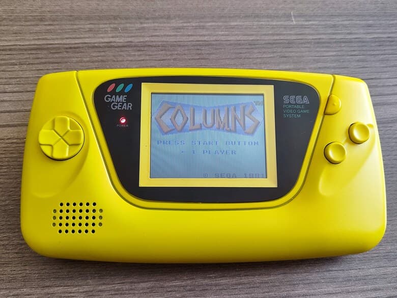 Sega Game Gear – Original Shell, Custom Yellow Paint, Recapped (London)